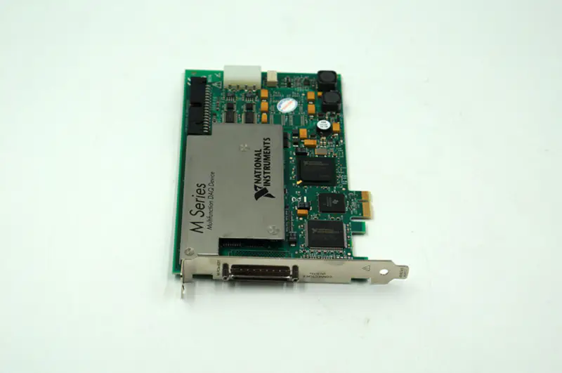 NI PCIE-6251 DAQ-Karte