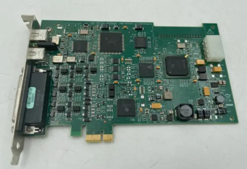NI PCIe-8255R DAQ-Karte mit 1394B-Schnittstelle