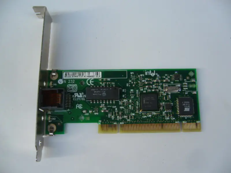Intel PILA8460MBLK20 100M Netzwerkkarte mit einem Anschluss