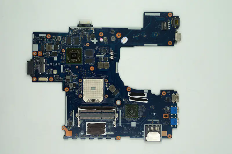 Asus Hauptplatine K75DE QML70-LA8371P Rev 1A HD 7670 1G Sockel