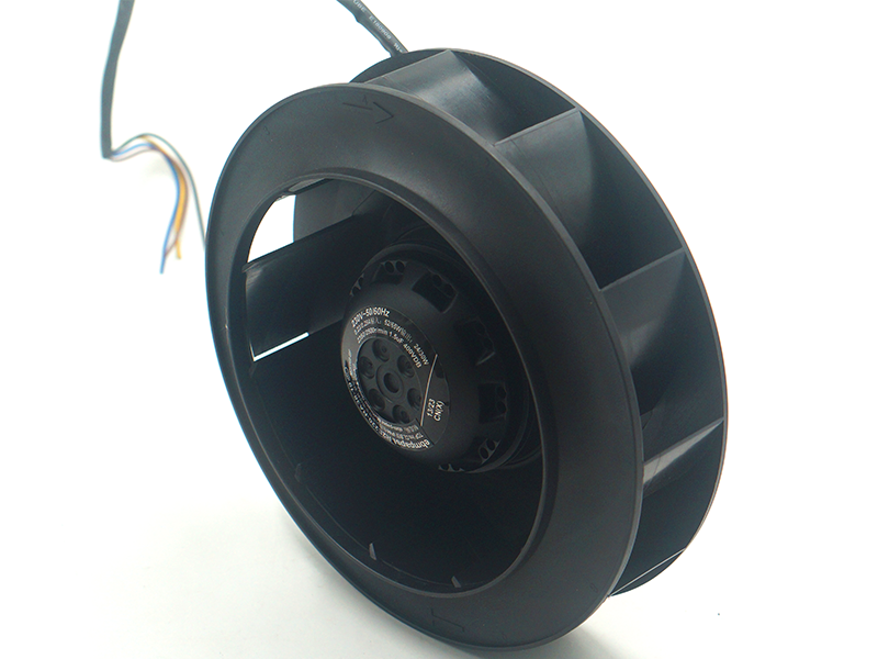 Ebmpapast R2E220-RA38-19 Lüfter
