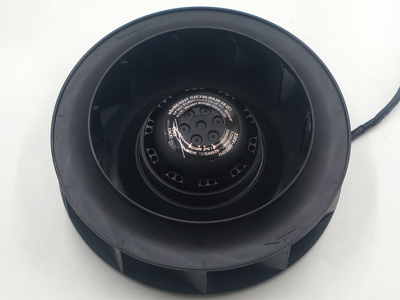 Ebmpapast R2E220-RA38-19 Lüfter