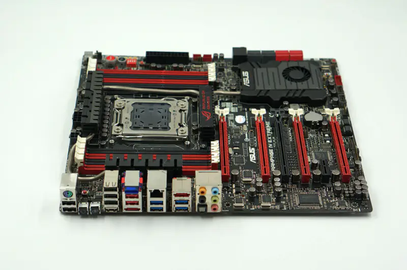ASUS RAMPAGE IV EXTREME Hauptplatine