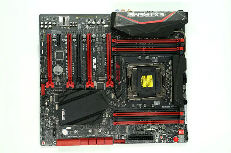Asus ROG RAMPAGE V EDITION 10 Hauptplatine