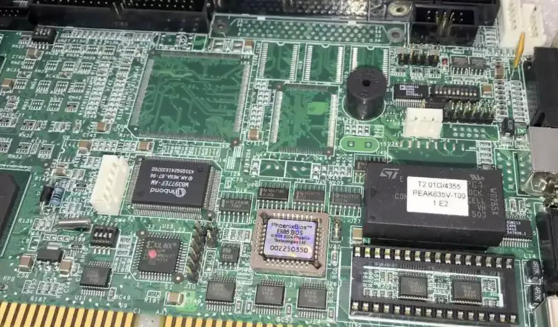 Phoenix Bios E686 Peak635V-100 Pentium III SL4Z2 Industrie-Motherboard