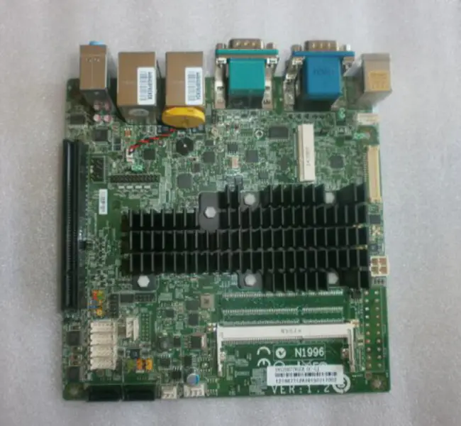 AXIOMTEK SYS76877VGGA-DC-GJ MS-9893 VER:1.2 Grundplatine für industrielle Steuerungsanlagen