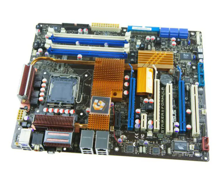 Asus Striker II Formula Hauptplatine NVIDIA 780i SLI LGA 775 DDR2