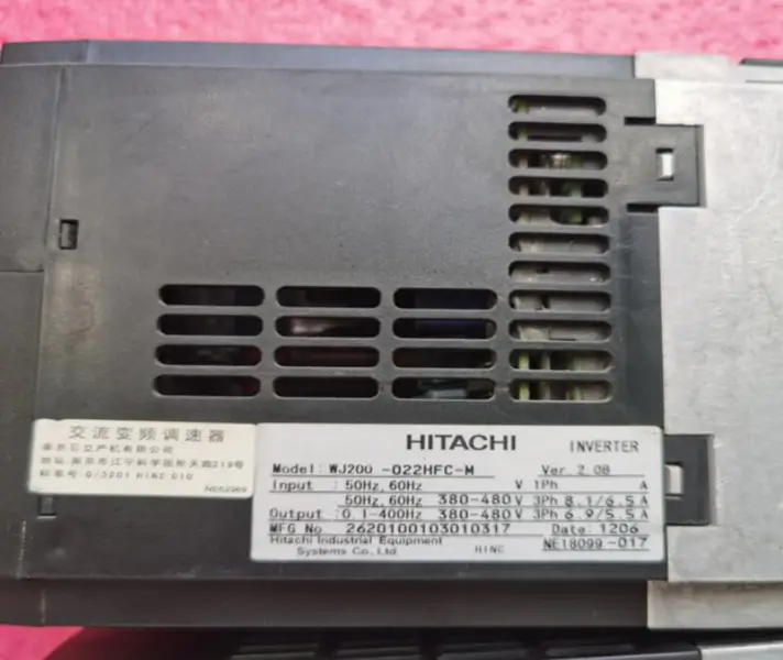 HITACHI WECHSELRICHTER WJ200-022HFC-M 2,2KW NEU