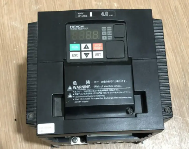 HITACHI WECHSELRICHTER WJ200-040HFC-M 4.0KW NEU