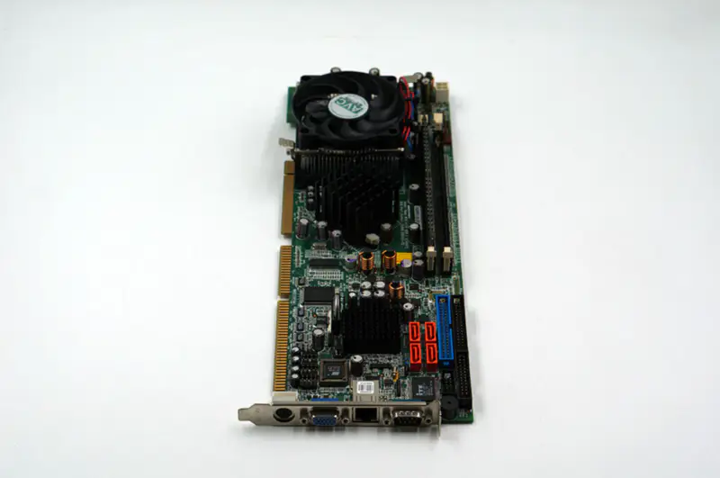 IEI Industrie Motherboard WSB-9150-R10 mit CPU RAM und FAN