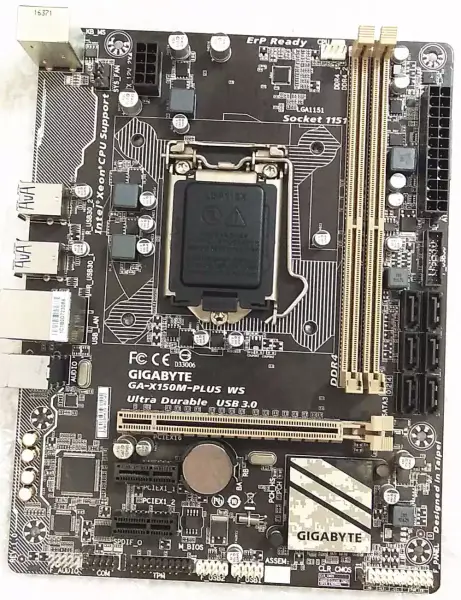 Gigabyte GA-X150M-PLUS WS Mainboard