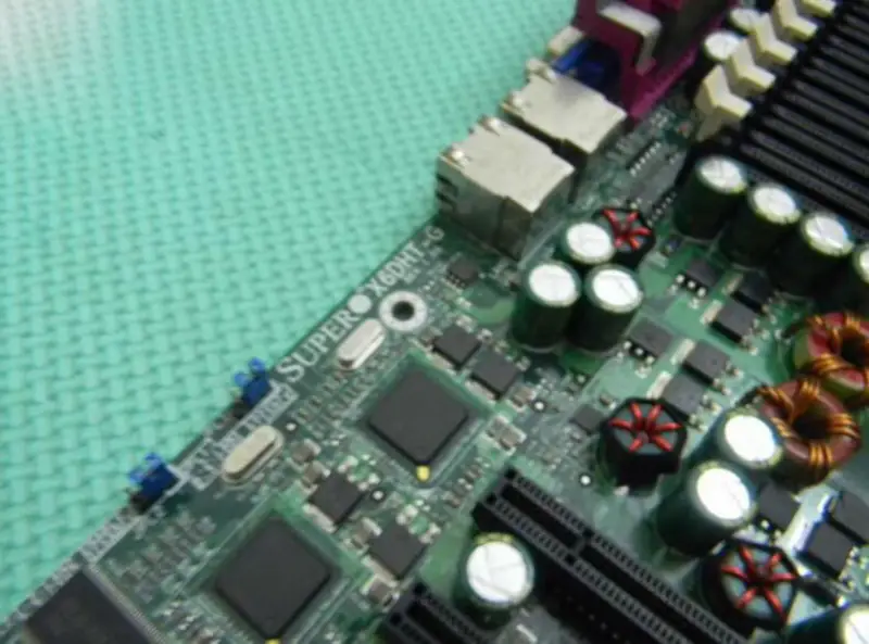 SuperMicro X6DHT-G Server-Motherboard 604-Pin E7520 Chipsatz 800FSB
