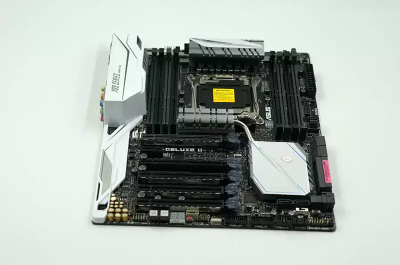 Asus X99-DELUXE II Desktop-Motherboard X99 Sockel LGA 2011-V3 i7 X DDR4 128G ATX UEFI BIOS