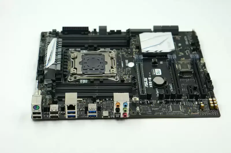 Asus X99-E Mainboard