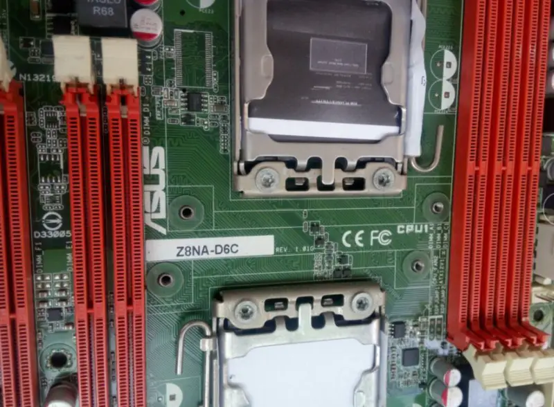 ASUS Z8NA-D6C Mainboard DDR3 64GB LGA1366 ATX