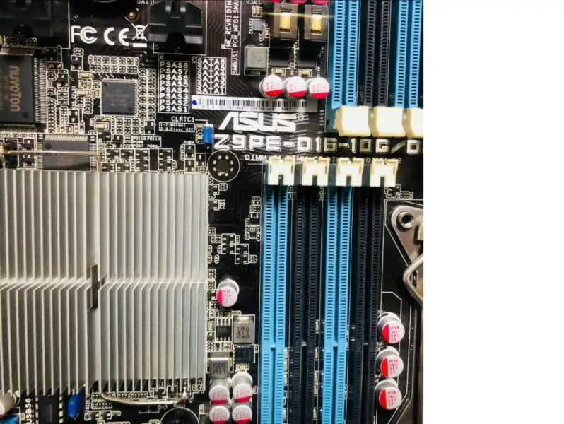 Asus Z9PE-D16-10G/DUAL Hauptplatine