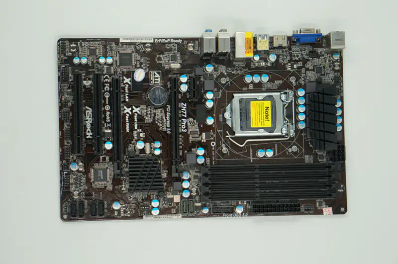 Asrock ZH77 PRO3 Hauptplatine