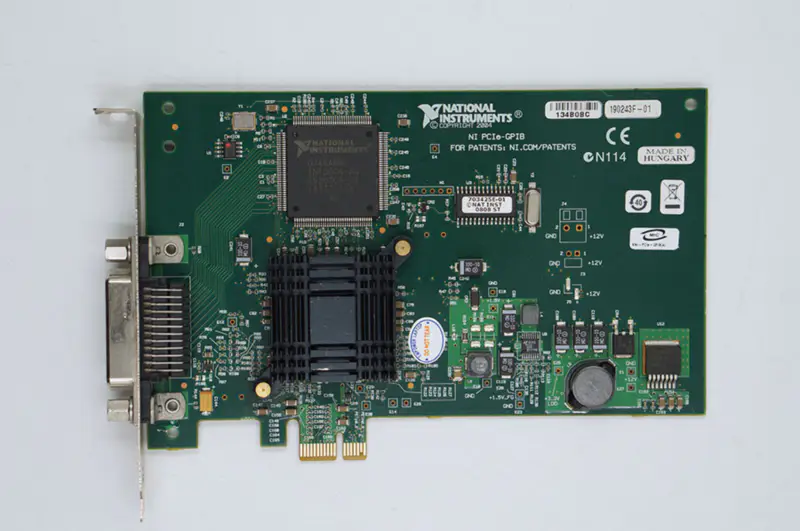 NI PCIe-GPIB-Kartenerfassungskarte