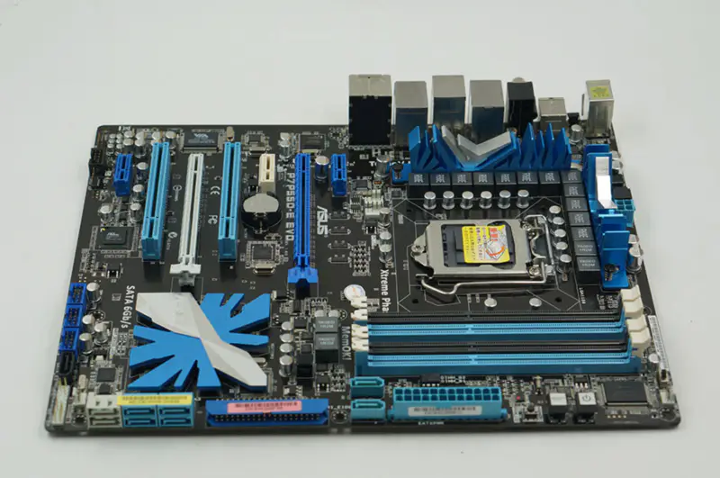 Asus P7P55D-E EVO Hauptplatine LGA1156
