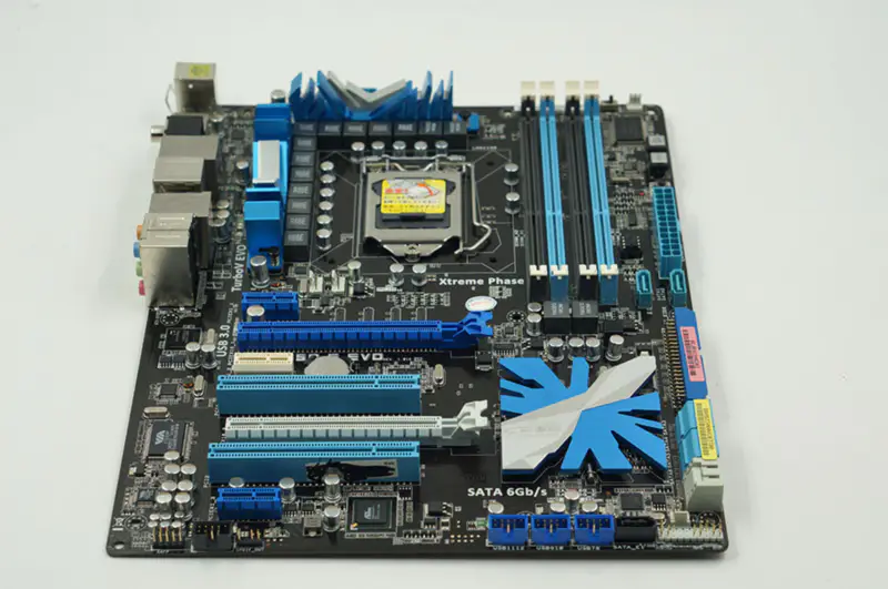 Asus P7P55D-E EVO Hauptplatine LGA1156