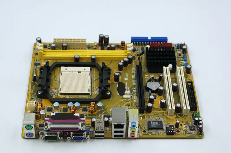 Asus M2N-MX SE PLUS Hauptplatine