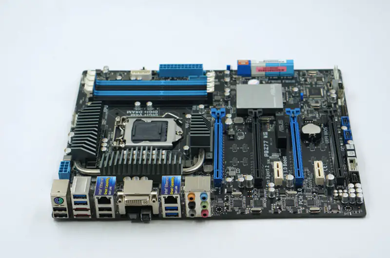 Asus P8Z77 WS Hauptplatine Z77 LGA1155 4*PCI-E3.0 ATX