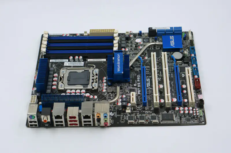 Asus P6T WS Professional X58 LGA 1366 ATX-Motherboard