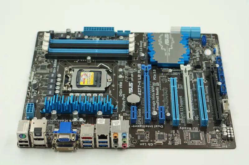 Asus P8Z77-V LE PLUS Z77 LGA 1155 ATX-Motherboard