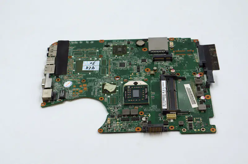 Toshiba Hauptplatine A000079130 L655D DA0BL7MB6E0 s1