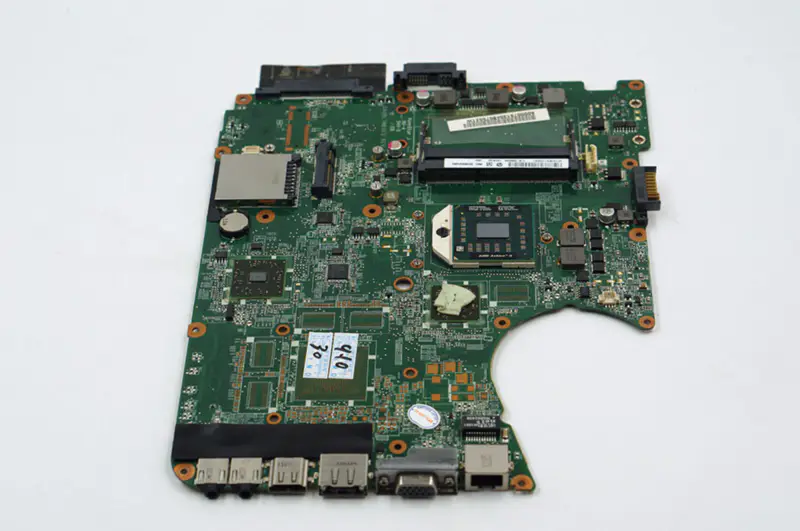 Toshiba Hauptplatine A000079130 L655D DA0BL7MB6E0 s1