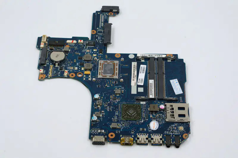 Toshiba Hauptplatine S50D S55D L50D H000057280 A10-5745M CPU